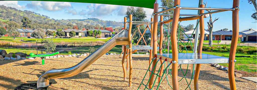 Play equipment slider